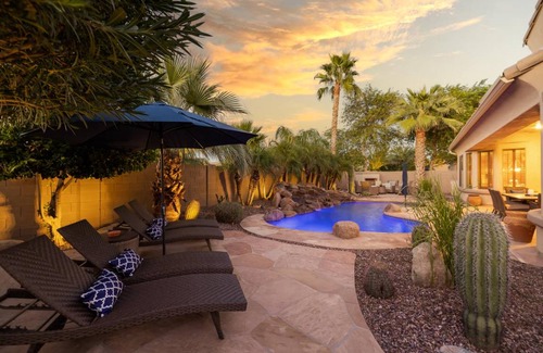 Power Ranch House | 300 m² House ∙ 4 bedrooms ∙ 12 guests