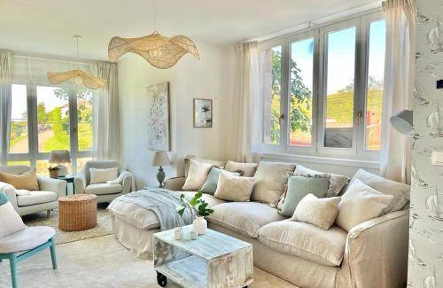 Prellezo House | 300 m² House ∙ 5 bedrooms ∙ 16 guests