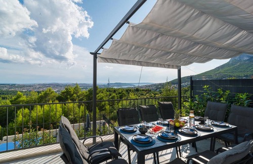 Klis House | 300 m² House ∙ 5 bedrooms ∙ 10 guests