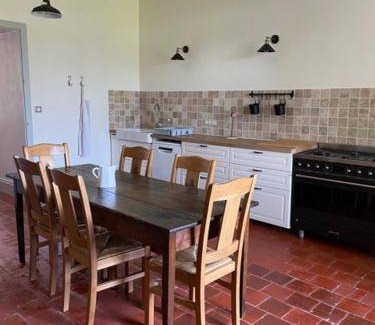 Mauleon House | 300 m² House ∙ 6 bedrooms ∙ 15 guests