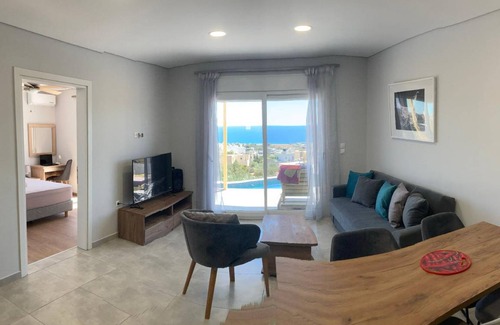 Koutsounari House | 300 m² House ∙ 8 bedrooms ∙ 20 guests