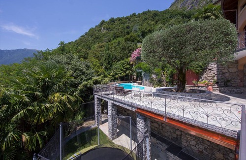 Cressogno Resort | 300 m² Luxury rental ∙ 5 bedrooms ∙ 10 guests