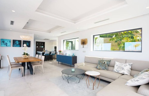 Cansalades Villa | 300 m² Villa ∙ 1 bedroom ∙ 8 guests
