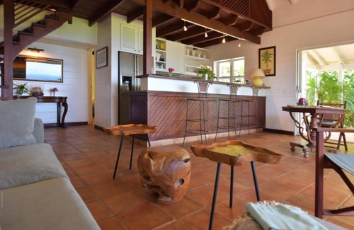Vitet Villa | 300 m² Villa ∙ 1 bedroom ∙ 2 guests