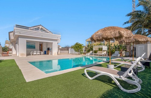 Les Deveses Villa | 300 m² Villa ∙ 5 bedrooms ∙ 14 guests