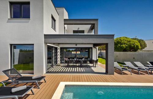 Valdebek Villa | 300 m² Villa ∙ 5 bedrooms ∙ 10 guests