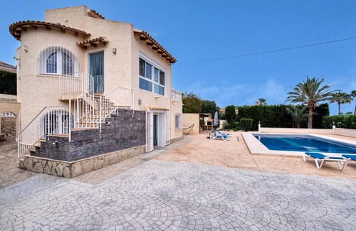 Empedrola Villa | 300 m² Villa ∙ 6 bedrooms ∙ 12 guests