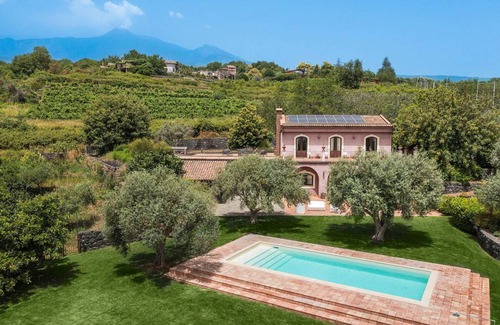 Milo Villa | 300 m² Villa ∙ 6 bedrooms ∙ 12 guests