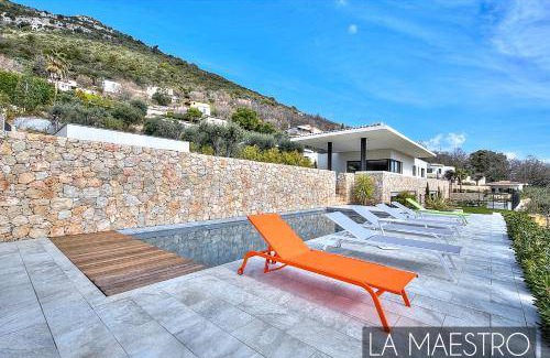 Saint-Jeannet Villa | 300 m² Villa ∙ 6 bedrooms ∙ 12 guests