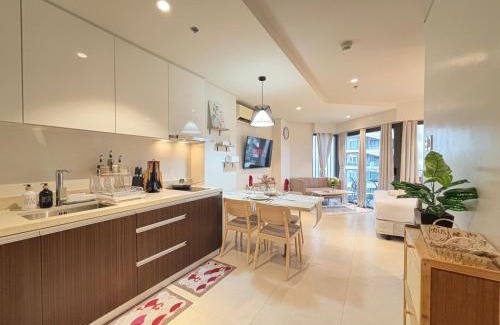 Maribago Apartment | 300 Mbps WiFi , Netflix , Coffee machine , Tambuli