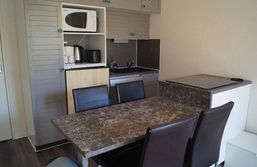 Le Super-Sauze Apartment | 300m from resort center, 3rd floor, view ski slopes, balcony, tv, 26m², Sauze - Super Sauze