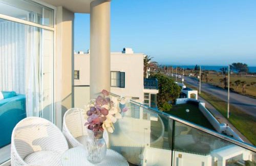 Pollok Beach Apartment | 301 At Cascades