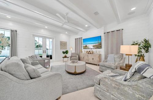 Gulfview Heights Apartment | 30A Beach House - Dream by the Sea by Panhandle Getaways