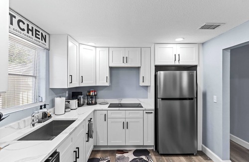 Tampa House | 3102 E Knollwood St. Tampa #B
