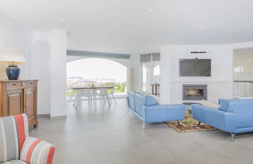 Calonge Villa | 311 m² Villa ∙ 4 bedrooms ∙ 8 guests