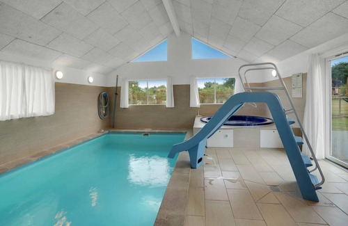 Høruphav House | 315 m² House ∙ 8 bedrooms ∙ 20 guests