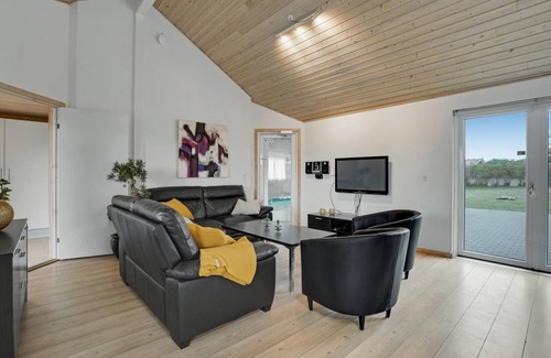 Høruphav House | 315 m² House ∙ 8 bedrooms ∙ 20 guests