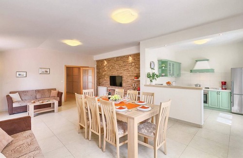 Valbandon House | 317 m² House ∙ 7 bedrooms ∙ 13 guests