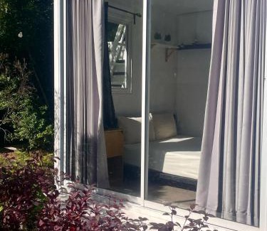Lat Ya Hotel | 3199 Cafe' Latya & Bed