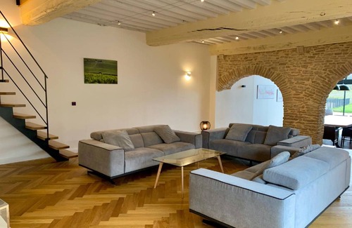 Ladoix-Serrigny House | 320 m² House ∙ 5 bedrooms ∙ 10 guests