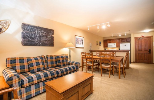Salt Lake Mountain Resorts Condo | 3216 - One Bedroom + Den Standard Powderhorn Lodge by RedAwning