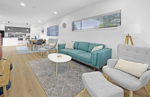 Shellharbour House | 322 m² House ∙ 3 bedrooms ∙ 8 guests