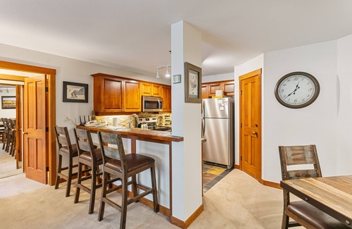 Salt Lake Mountain Resorts Condo | 3220 - Two Bedroom Standard Powderhorn Lodge by RedAwning