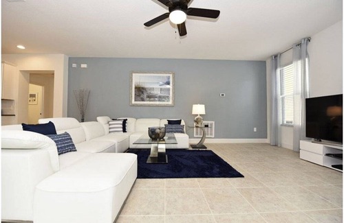 Beach District House | 323 m² House ∙ 6 bedrooms ∙ 12 guests