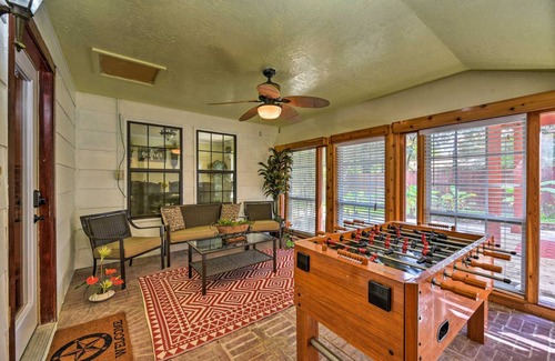 Conroe House | 325 m² House ∙ 4 bedrooms ∙ 12 guests