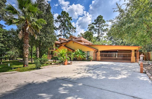 Conroe House | 325 m² House ∙ 4 bedrooms ∙ 12 guests