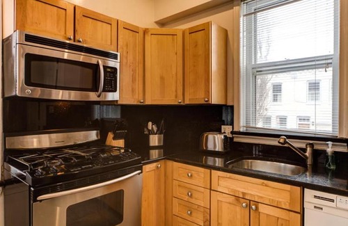 Georgetown House | 3256 Northwest Townhome #1033 Townhouse