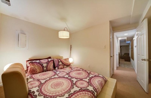 Georgetown House | 3256 Northwest Townhome #1033 Townhouse