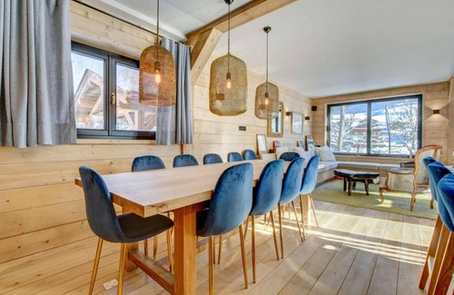Morzine Ski Chalet | 327 m² Chalet ∙ 5 bedrooms ∙ 10 guests
