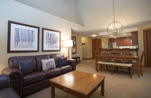 Salt Lake Mountain Resorts Condo | 3322 - Two Bedroom Deluxe Powderhorn Lodge by RedAwning