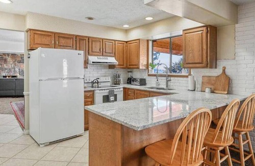 Cottonwood Heights Villa | 334 m² Villa ∙ 6 bedrooms ∙ 12 guests