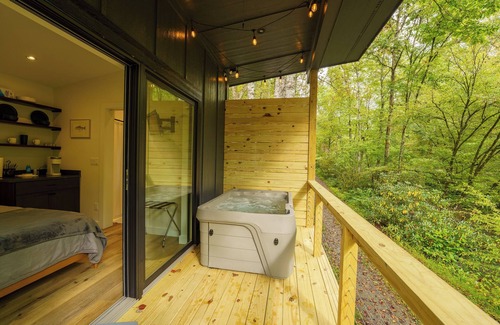 Rosman Cabin | 34 Caddisfly Court - Riverfront Fishing Cabin