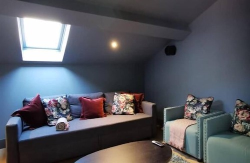 Setubal House | 34 Guest House