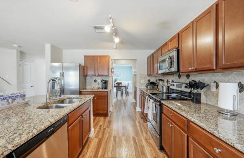 Pelican House | 3400sqft! - Lovely Kitchen - Heated Pool