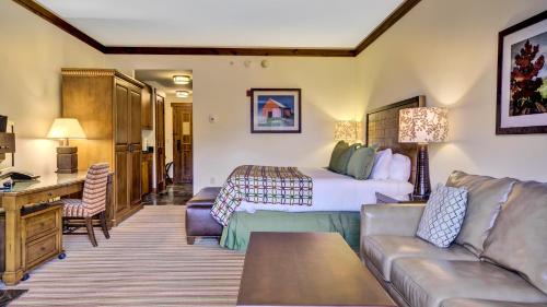 Stowe Area Resort | 347 Lodge At Spruce Peak Ski In Ski In Ski Out King Studio By Stowe Mountain Rentals