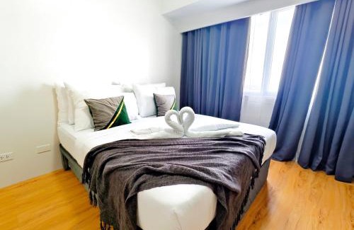 Cebu Apartment | 34B Taft East Gate 2 Bedroom Unit Pool, Gym, Balcony