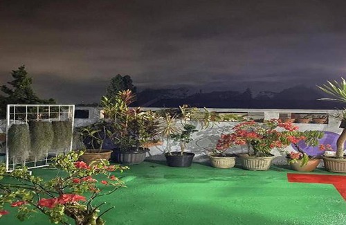 Lembang Hotel | 35 m² Hotel ∙ 3 bedrooms ∙ 6 guests