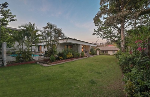 Arsiwalla Villa Villa | 35 summer hill 4bhk by Arabian villas with huge pool and lawns