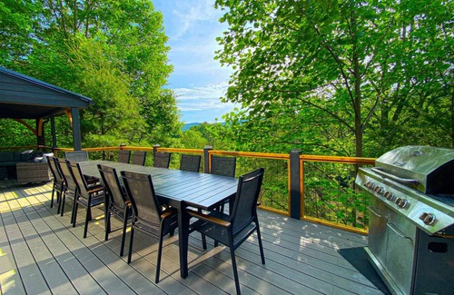Fairview House | 350 m² House ∙ 5 bedrooms ∙ 18 guests