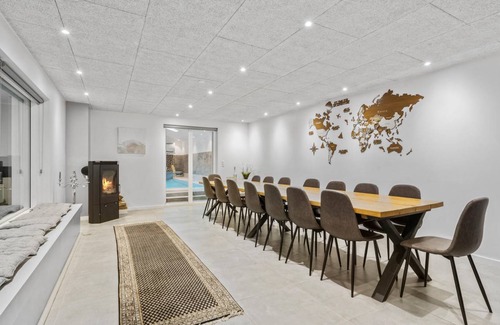 Herning House | 350 m² House ∙ 5 bedrooms ∙ 18 guests