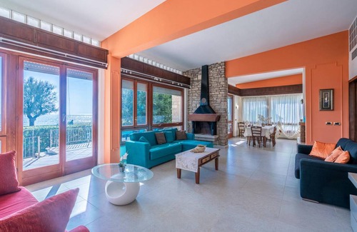 Terracina House | 350 m² House ∙ 6 bedrooms ∙ 14 guests