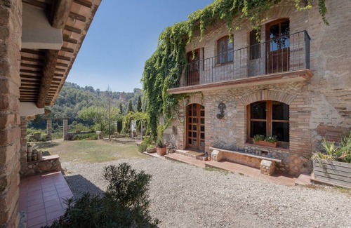 Els Hostalets de Pierola House | 350 m² House ∙ 6 bedrooms ∙ 16 guests