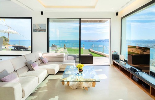 Aduanas Villa | 350 m² Villa ∙ 5 bedrooms ∙ 10 guests