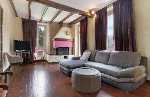 Dizzasco Villa | 350 m² Villa ∙ 6 bedrooms ∙ 13 guests