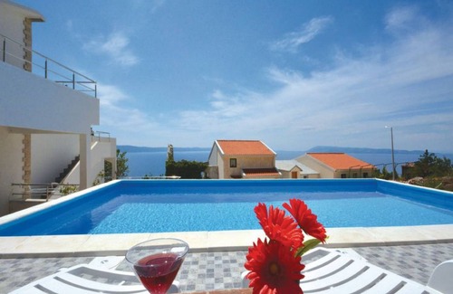 Podgora Villa | 350 m² Villa ∙ 6 bedrooms ∙ 12 guests