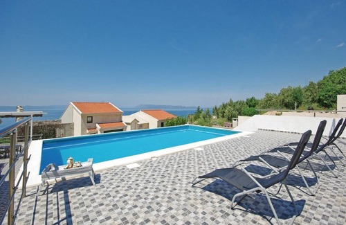 Podgora Villa | 350 m² Villa ∙ 6 bedrooms ∙ 12 guests
